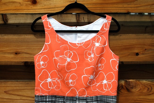 The feel and style of the dress lent itself to some double white topstitching on the bodice.